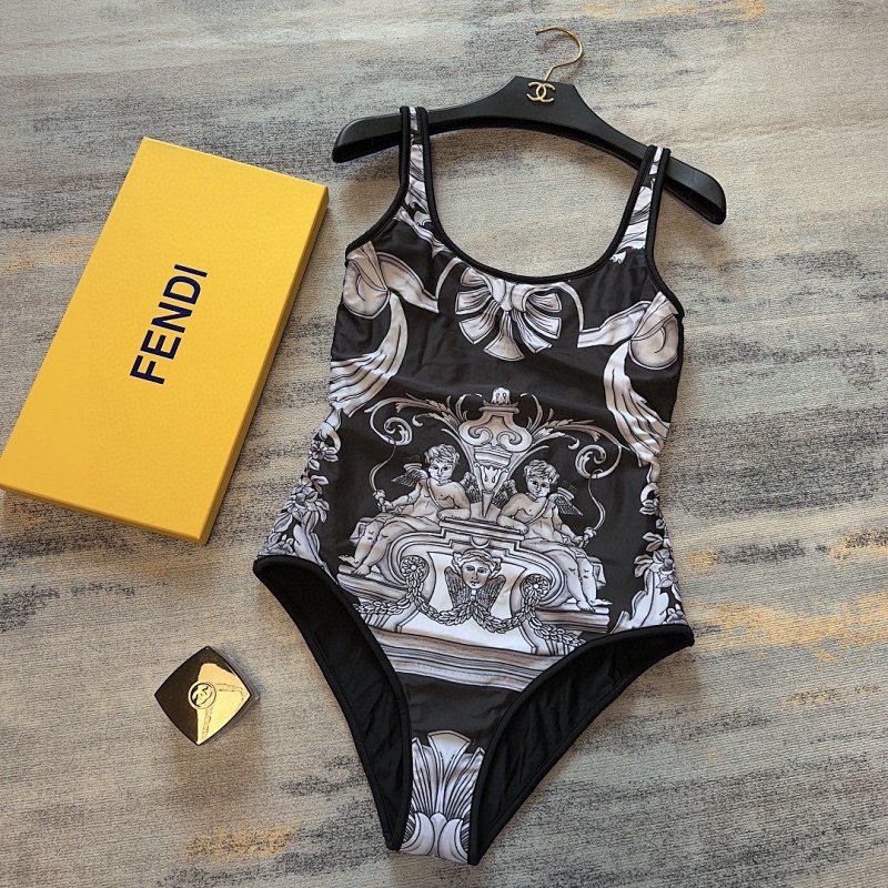 Bikini, photo 1