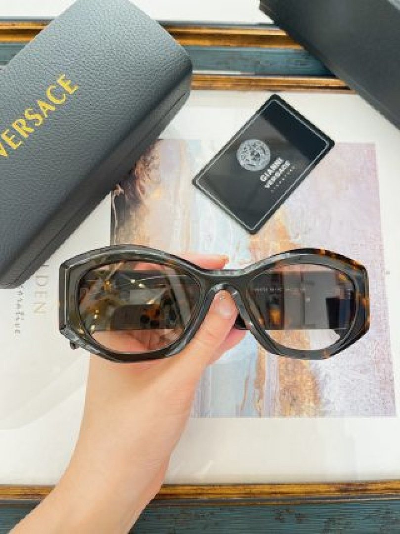Other VERSACE Sunglasses - Image 48