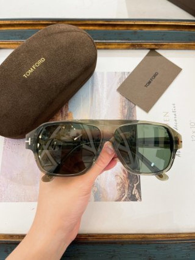 Other TOMTORD Sunglasses - Image 93