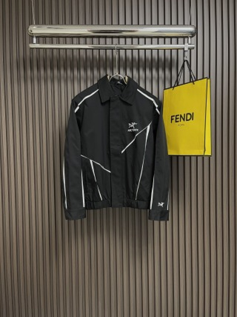 Christian Louboutin ARCTERYX Mens Winter - Image 97