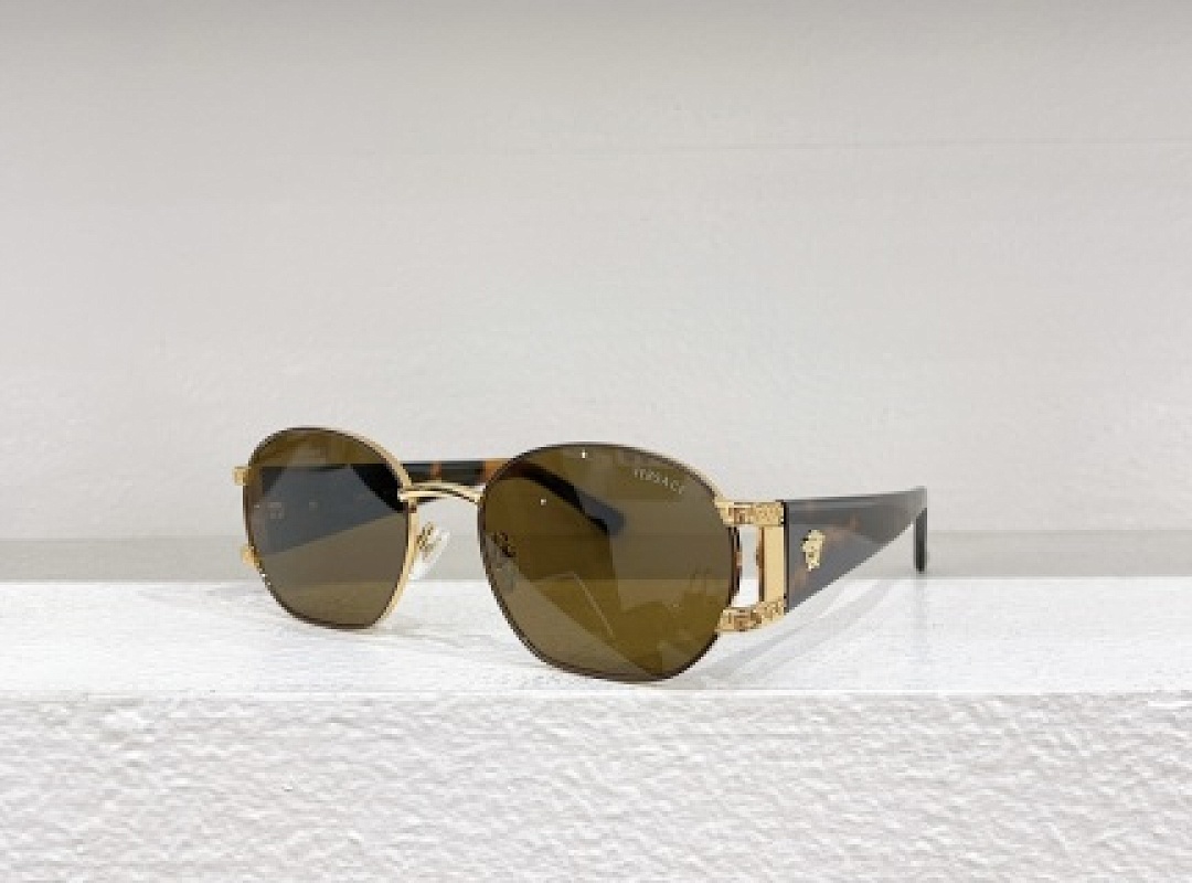 Other VERSACE Sunglasses - Image 93