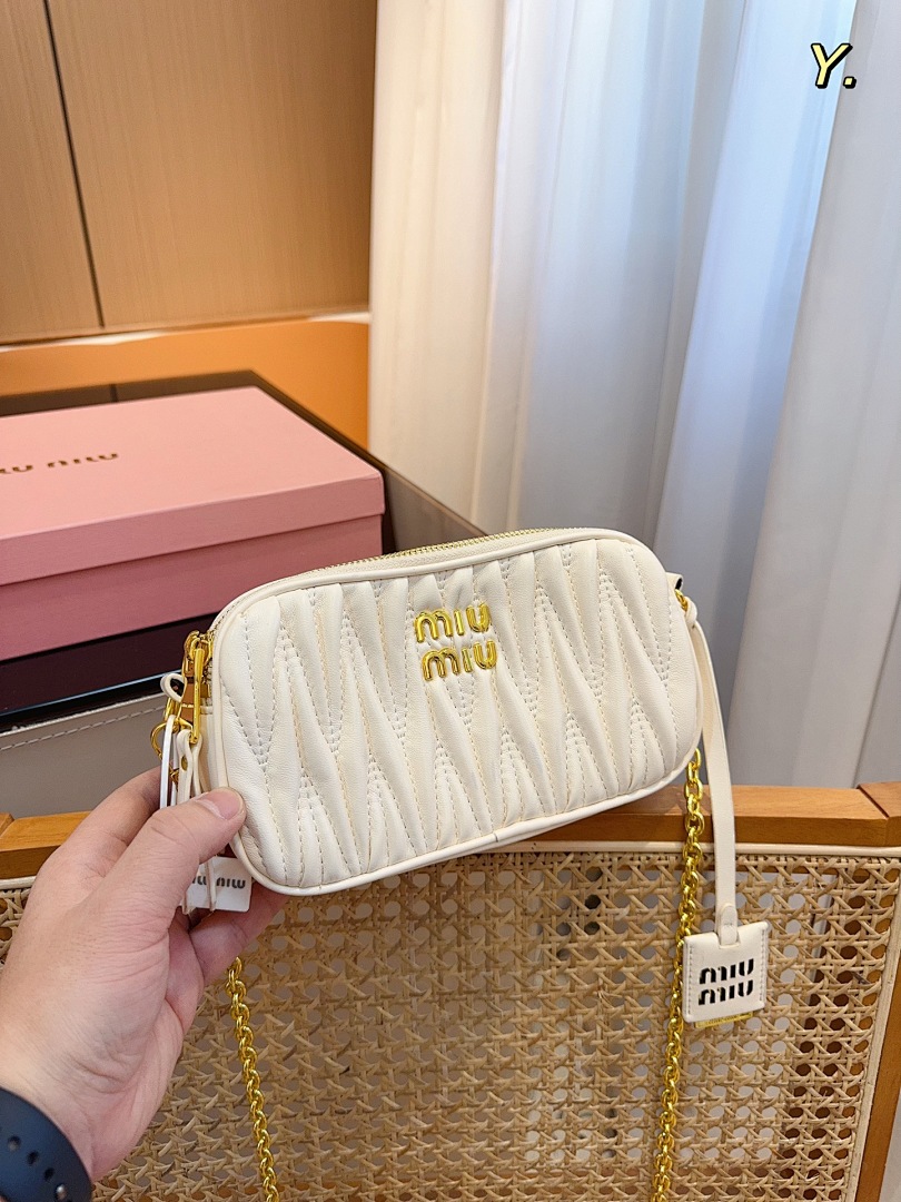 Other Miumiu - Image 101
