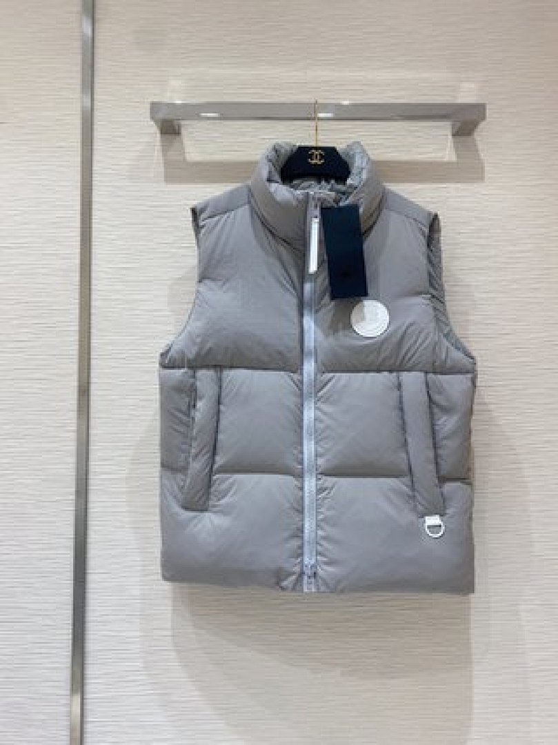 Christian Louboutin Canada Goose - Image 90