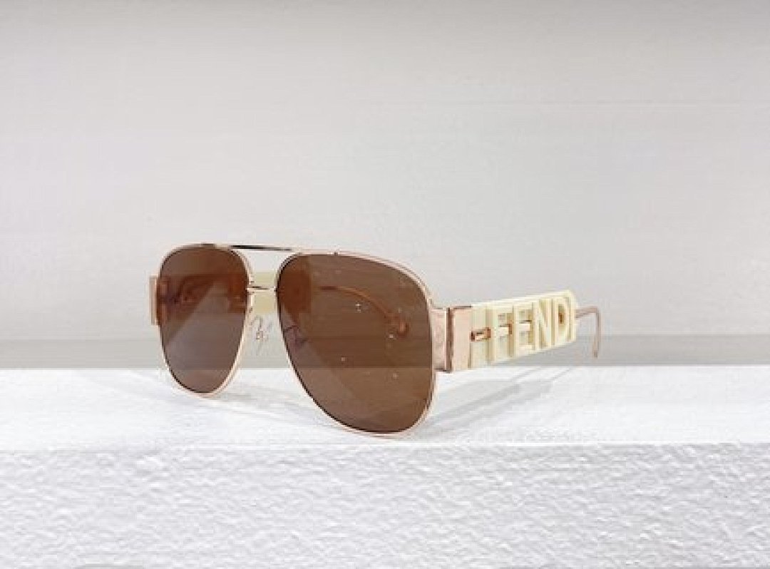 Other Fendi Sunglasses - Image 110