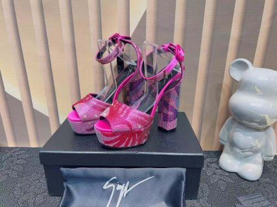 Giuseppe Zanotti, photo 1