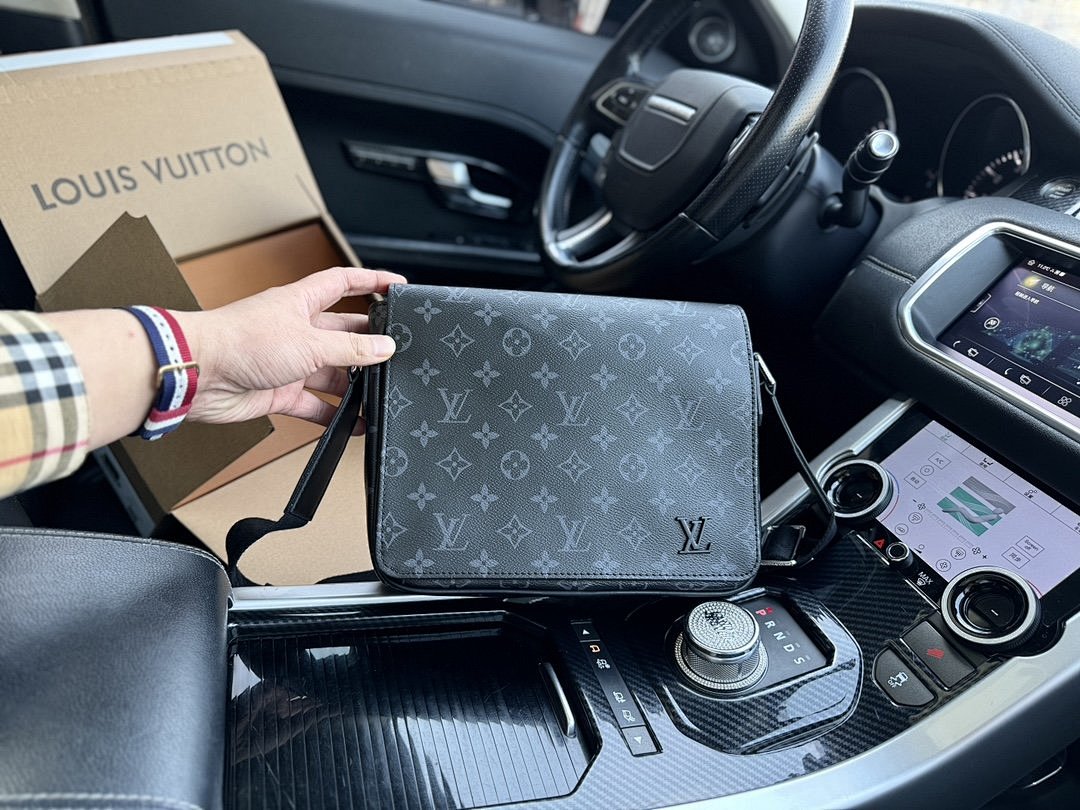 Other Louis Vuitton - Image 36