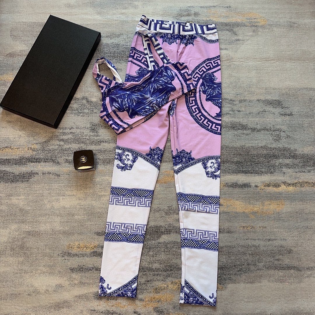 Yoga Wear, photo 1