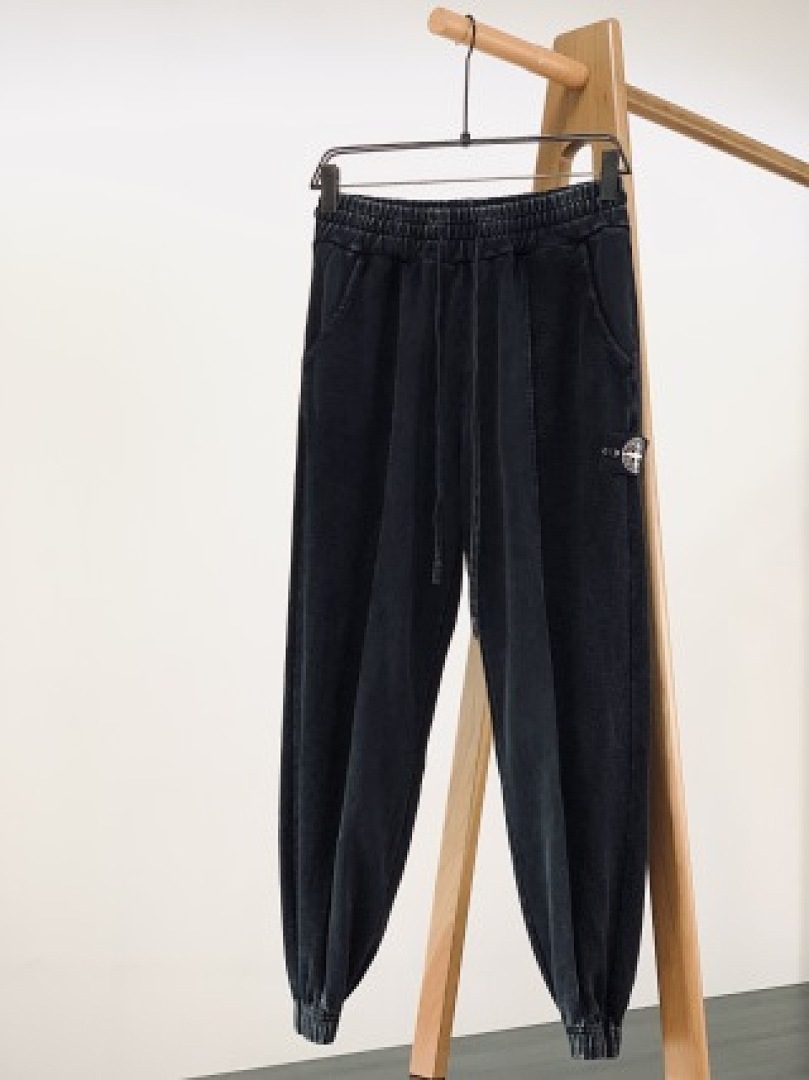 On Running Stone Island - Image 108