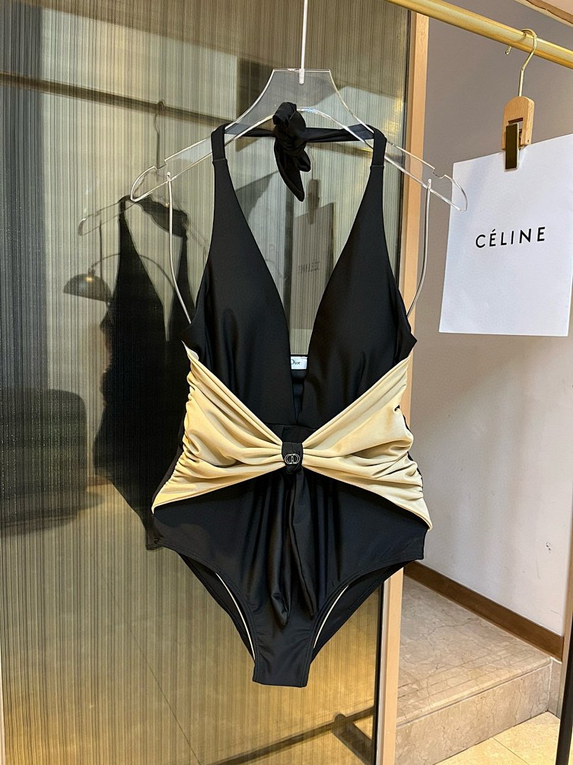 Other Bikini, photo 1