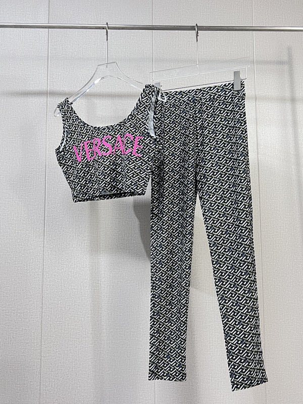 Yoga Wear, photo 1