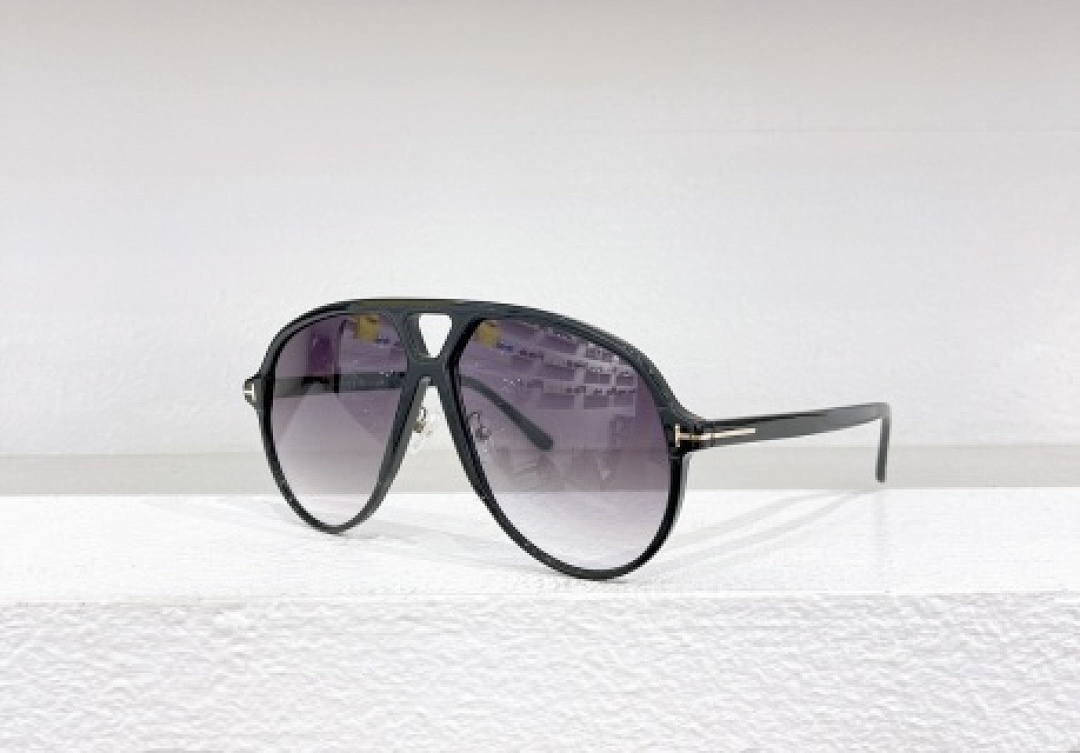 Other TOMTORD Sunglasses - Image 66