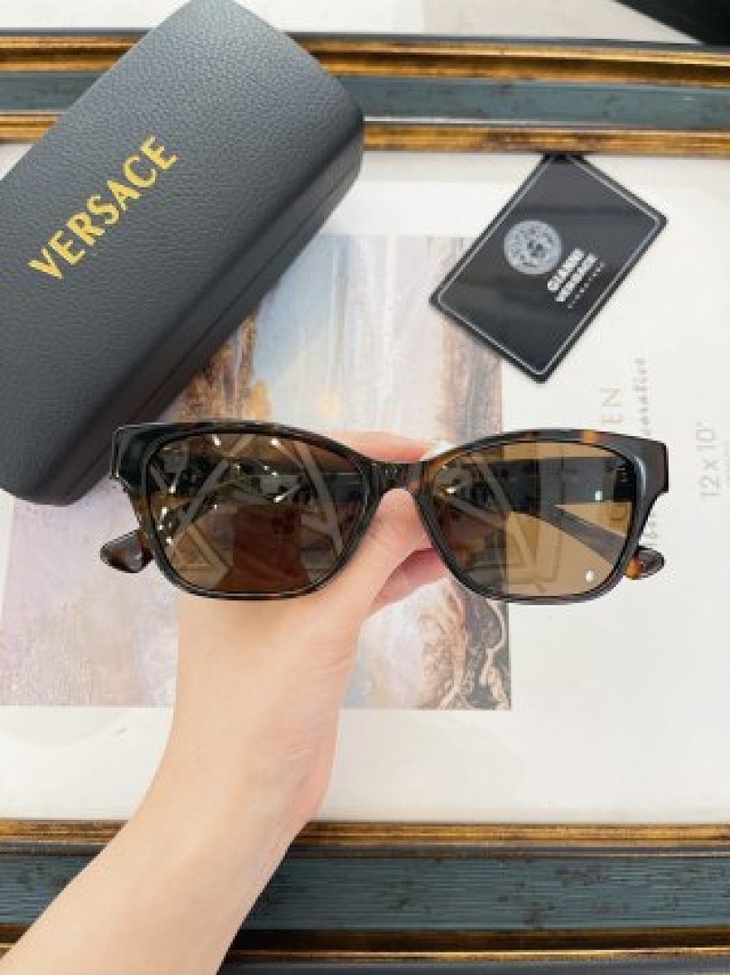 Other VERSACE Sunglasses - Image 62