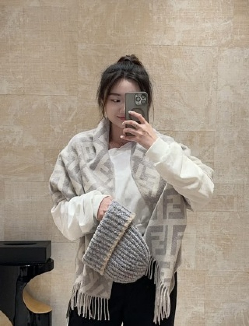 Other Fendi - Image 10