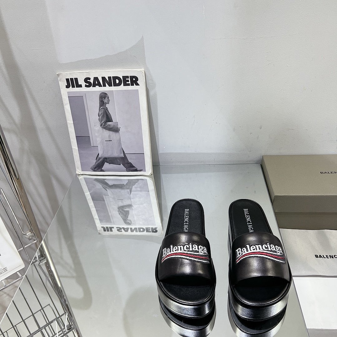 Other Men's Slippers - Image 93