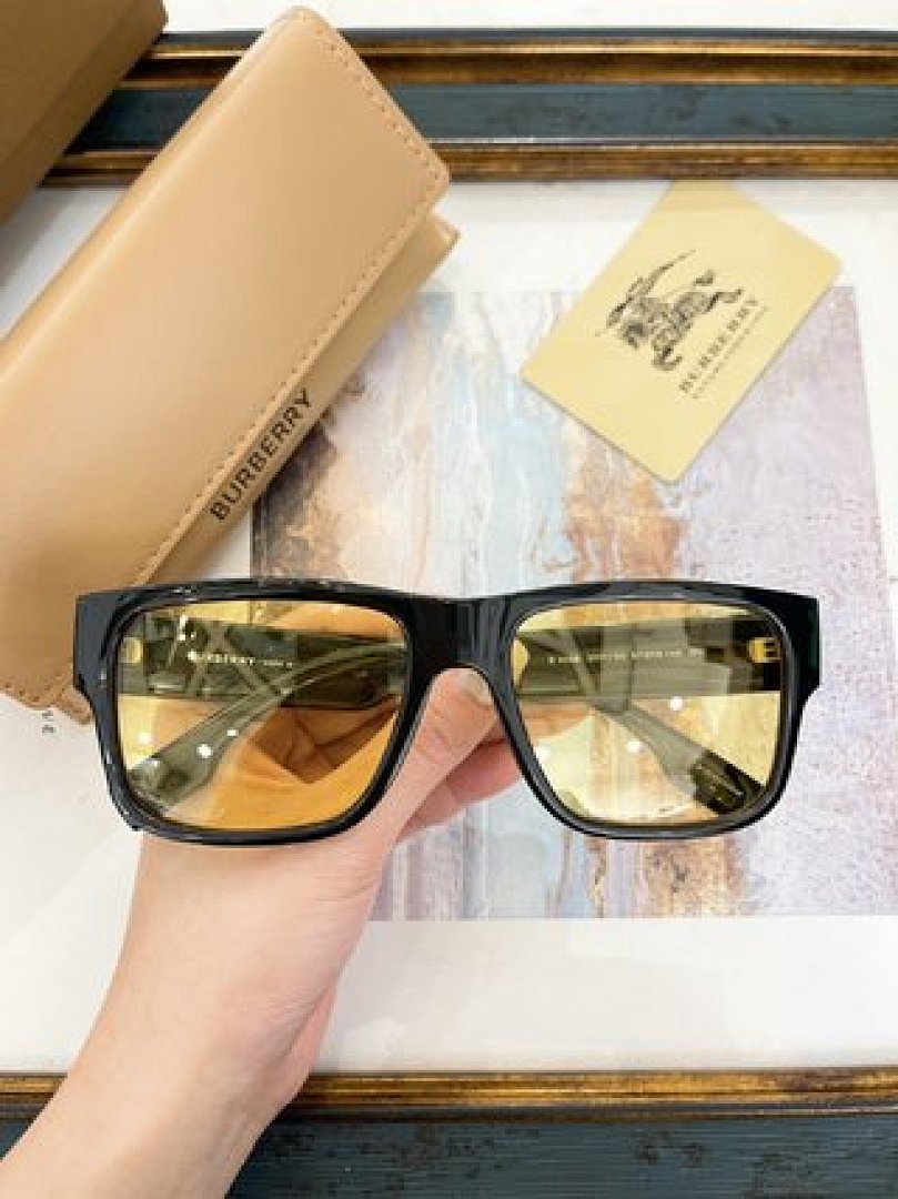 Other BURBERR Sunglasses - Image 93