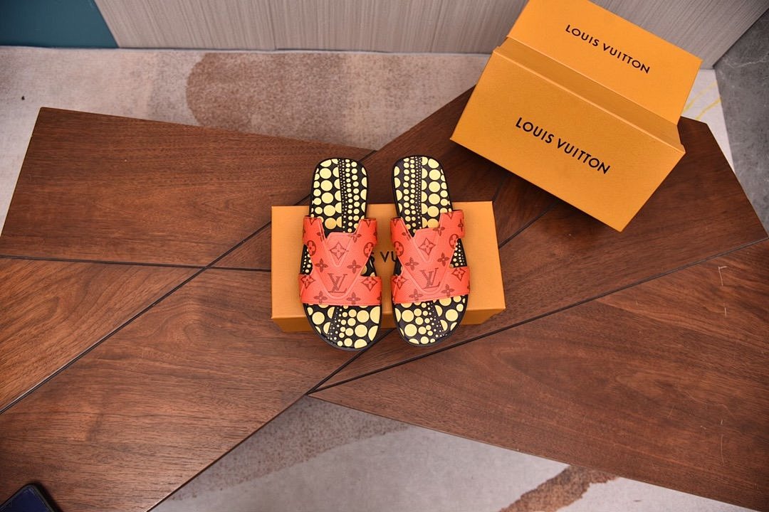 Other Men's Slippers - Image 103