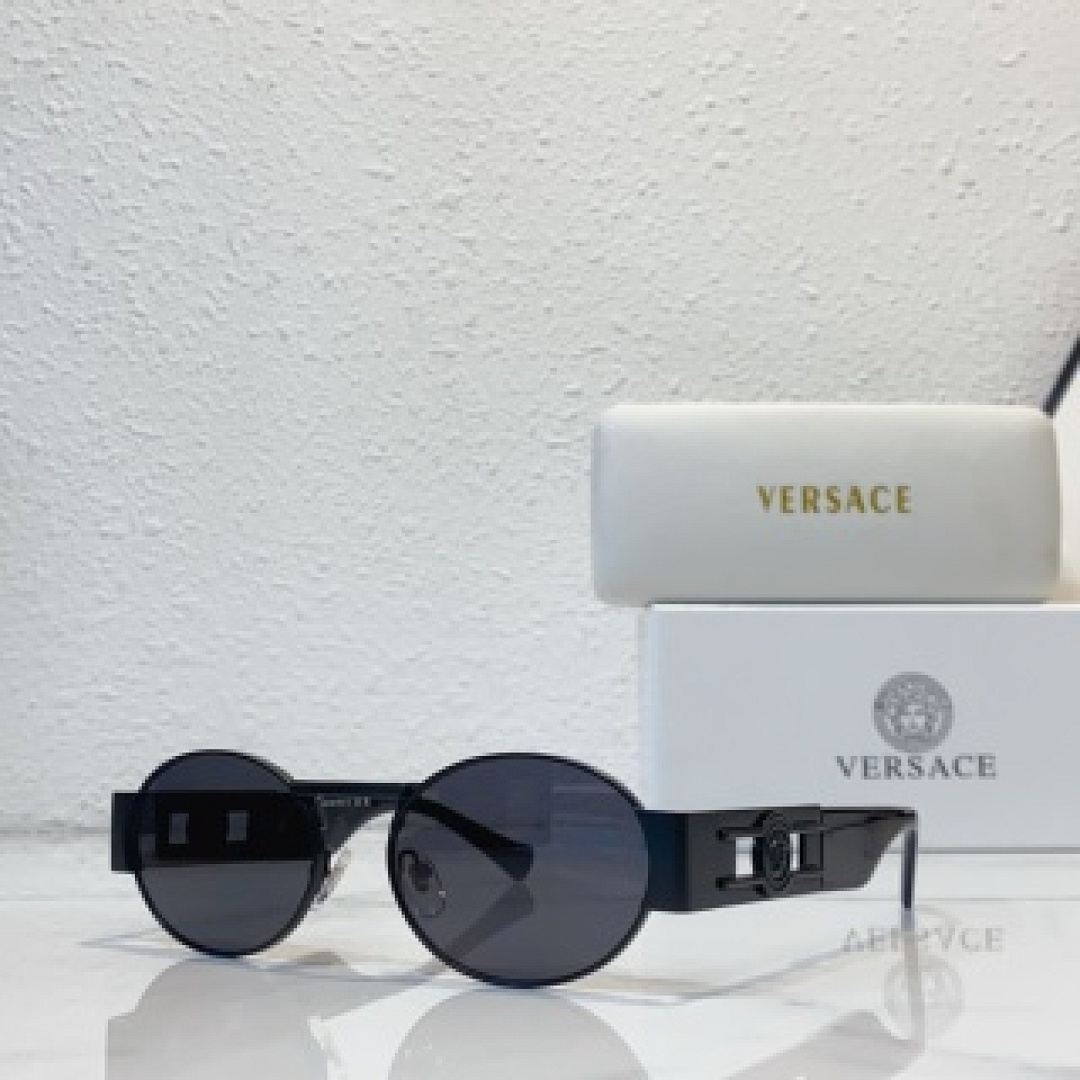 Other VERSACE Sunglasses - Image 16