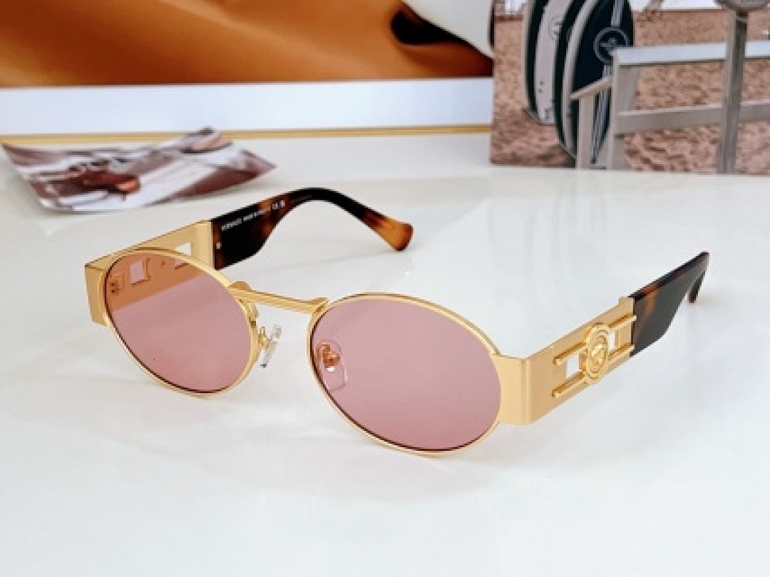 Other VERSACE Sunglasses - Image 9