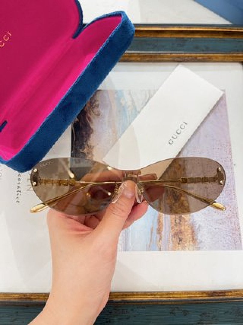 Other GUCCI Sunglasses - Image 120