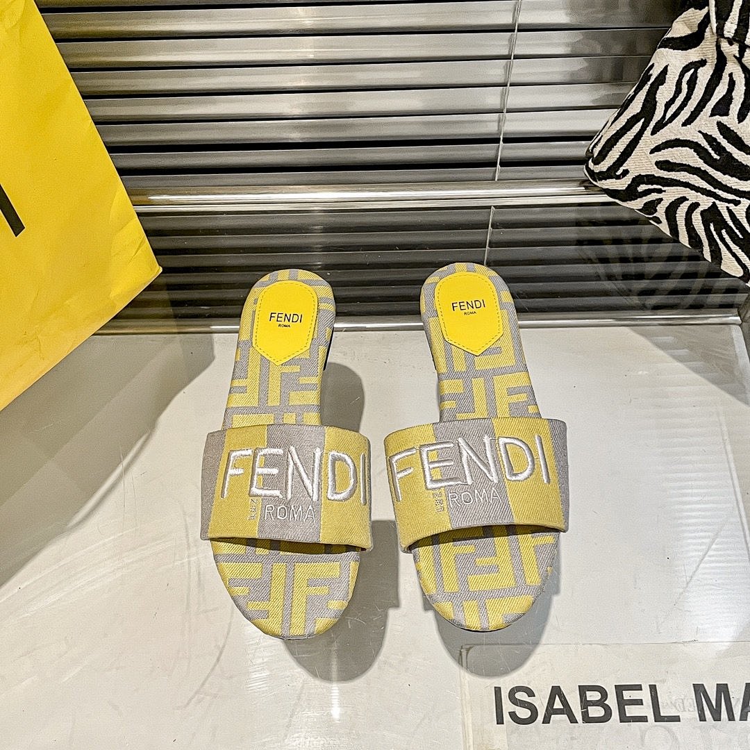 Other Women's Slippers - Image 8