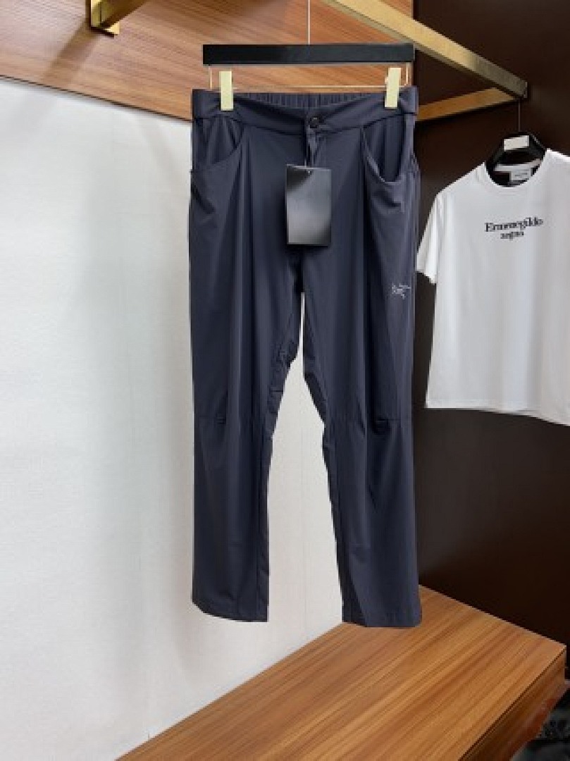 Christian Louboutin ARCTERYX Mens Winter - Image 54