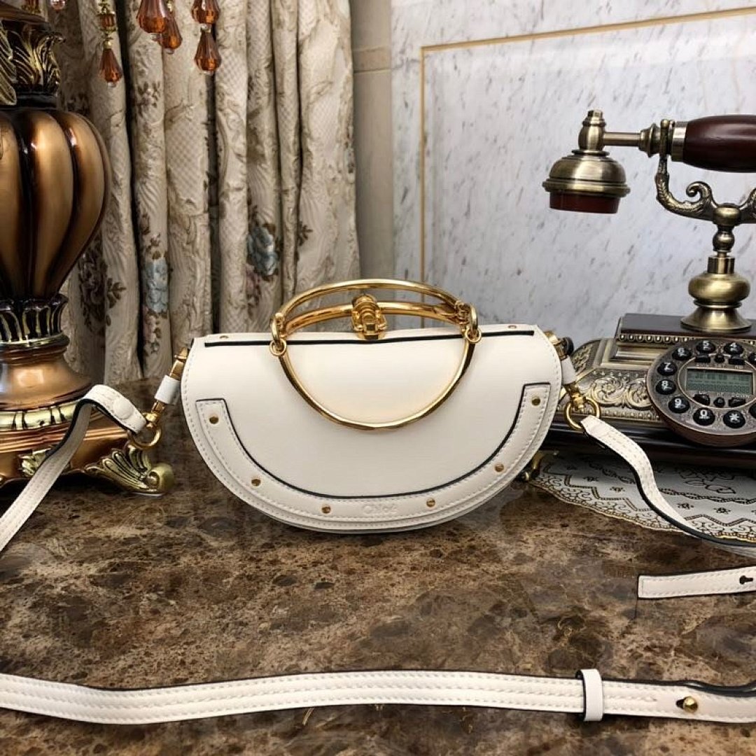 Other Chloe - Image 11