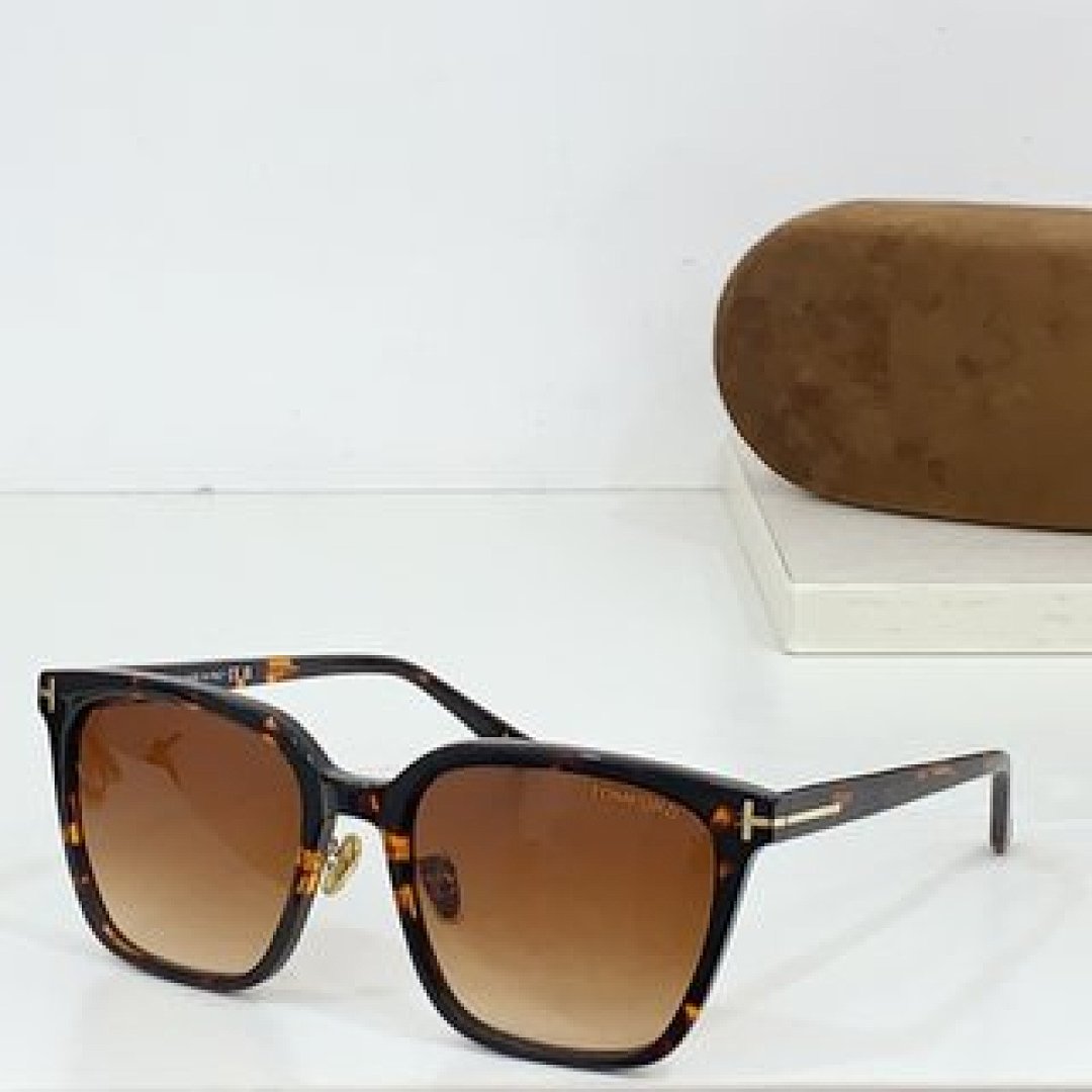 Other TOMTORD Sunglasses - Image 54