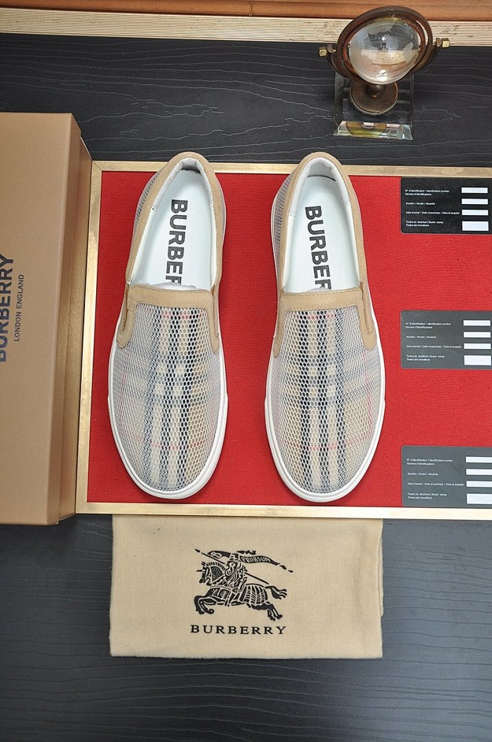 Other Burberry Shoes - Image 103