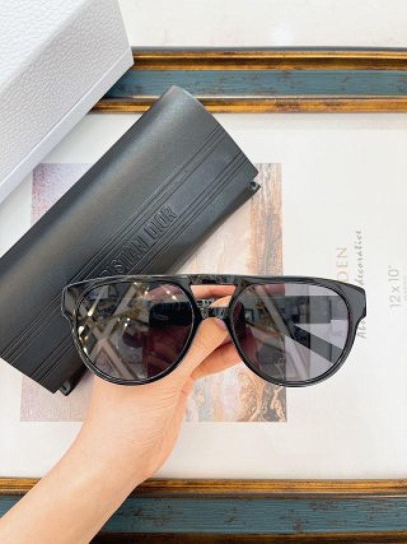 Other Dior Sunglasses - Image 48