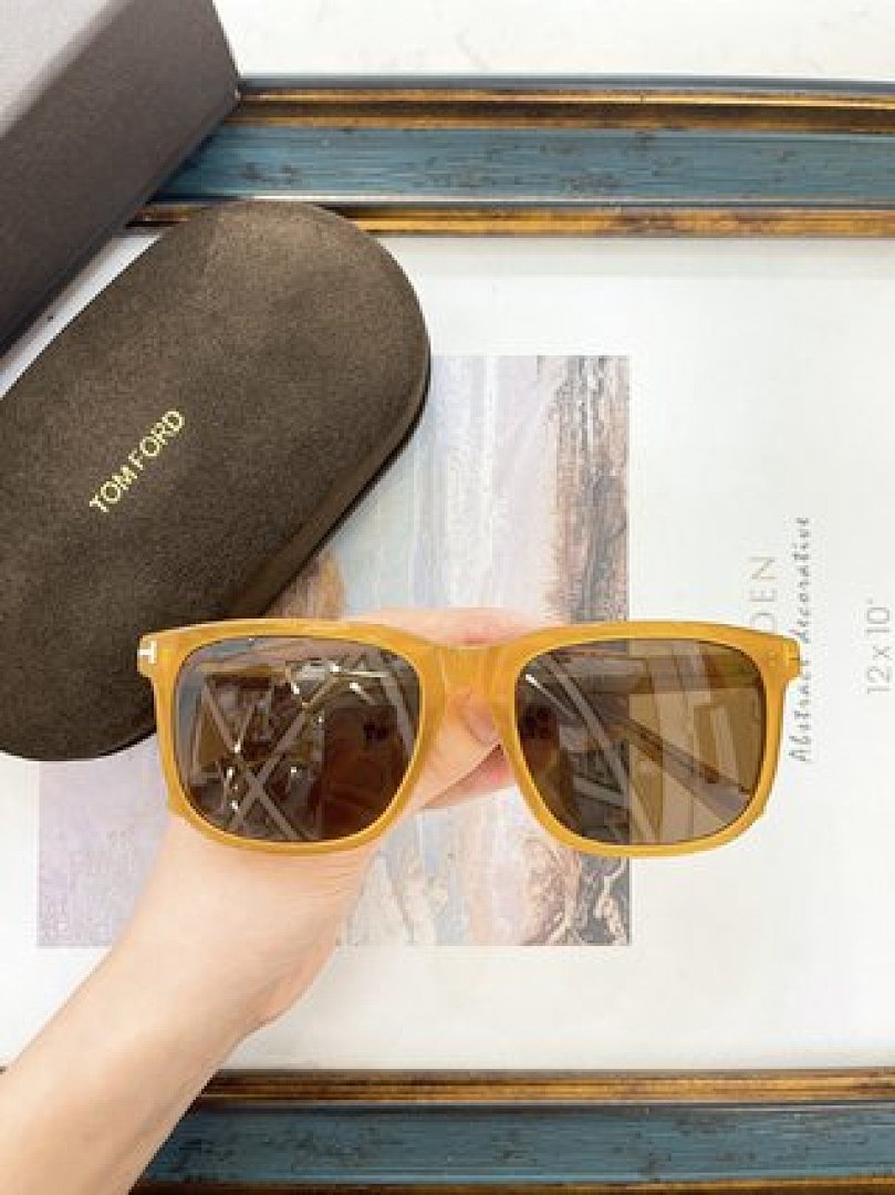Other TOMTORD Sunglasses - Image 11