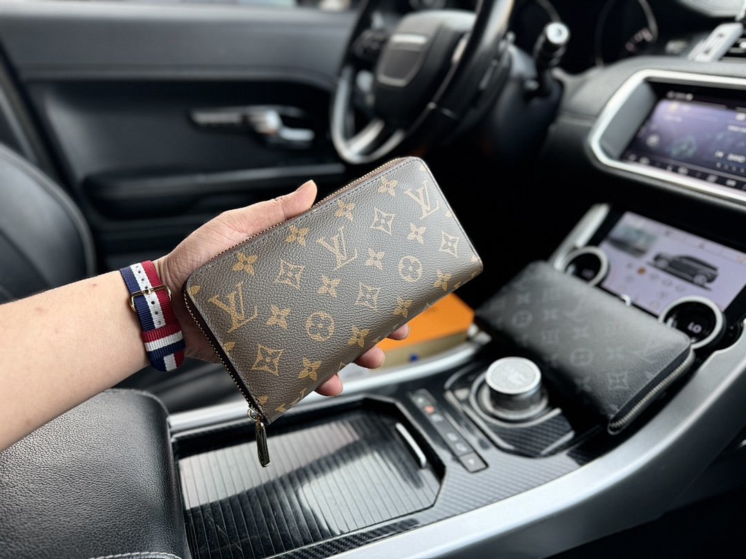 Other Louis Vuitton - Image 35