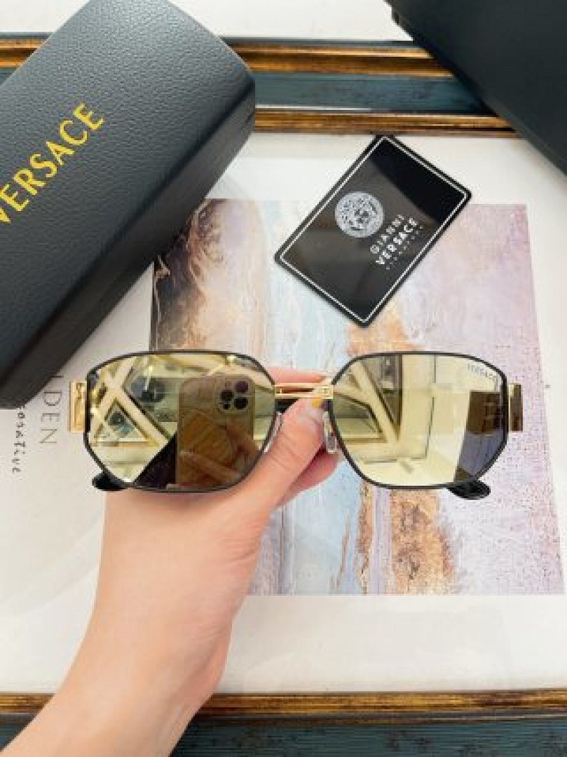 Other VERSACE Sunglasses - Image 68