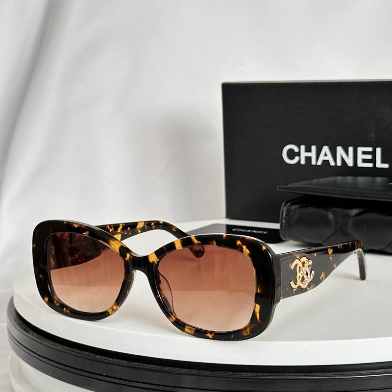 Chanel Sunglasses, photo 1