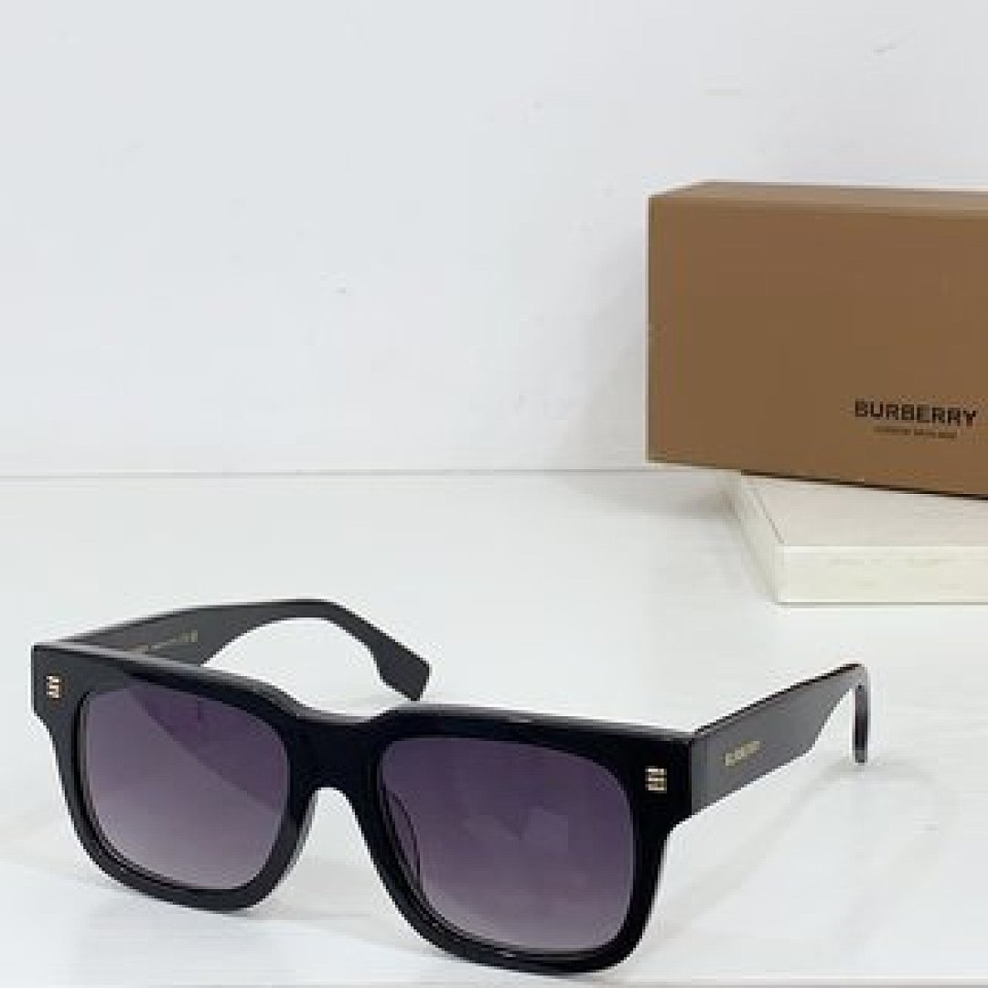 Other BURBERR Sunglasses - Image 23