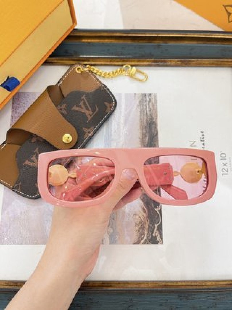 Other Lv Sunglasses - Image 98