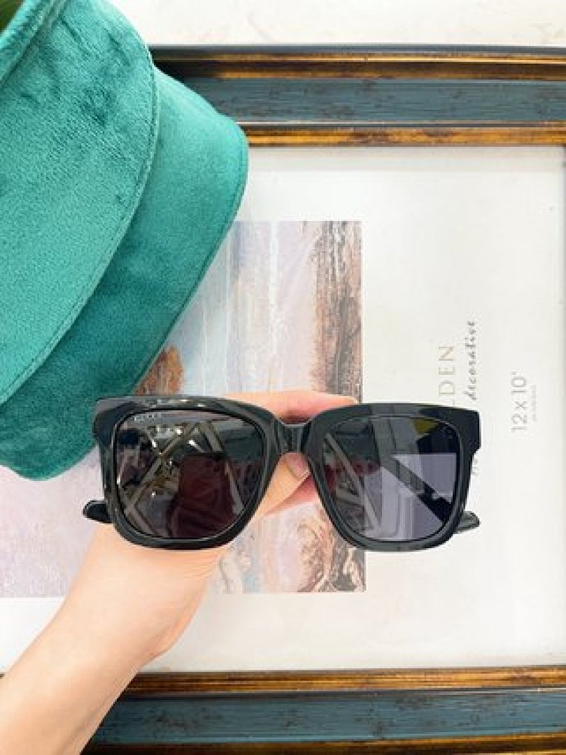 Other GUCCI Sunglasses - Image 20