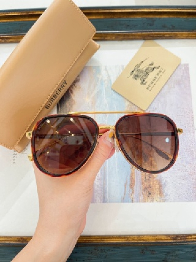 Other BURBERR Sunglasses - Image 72