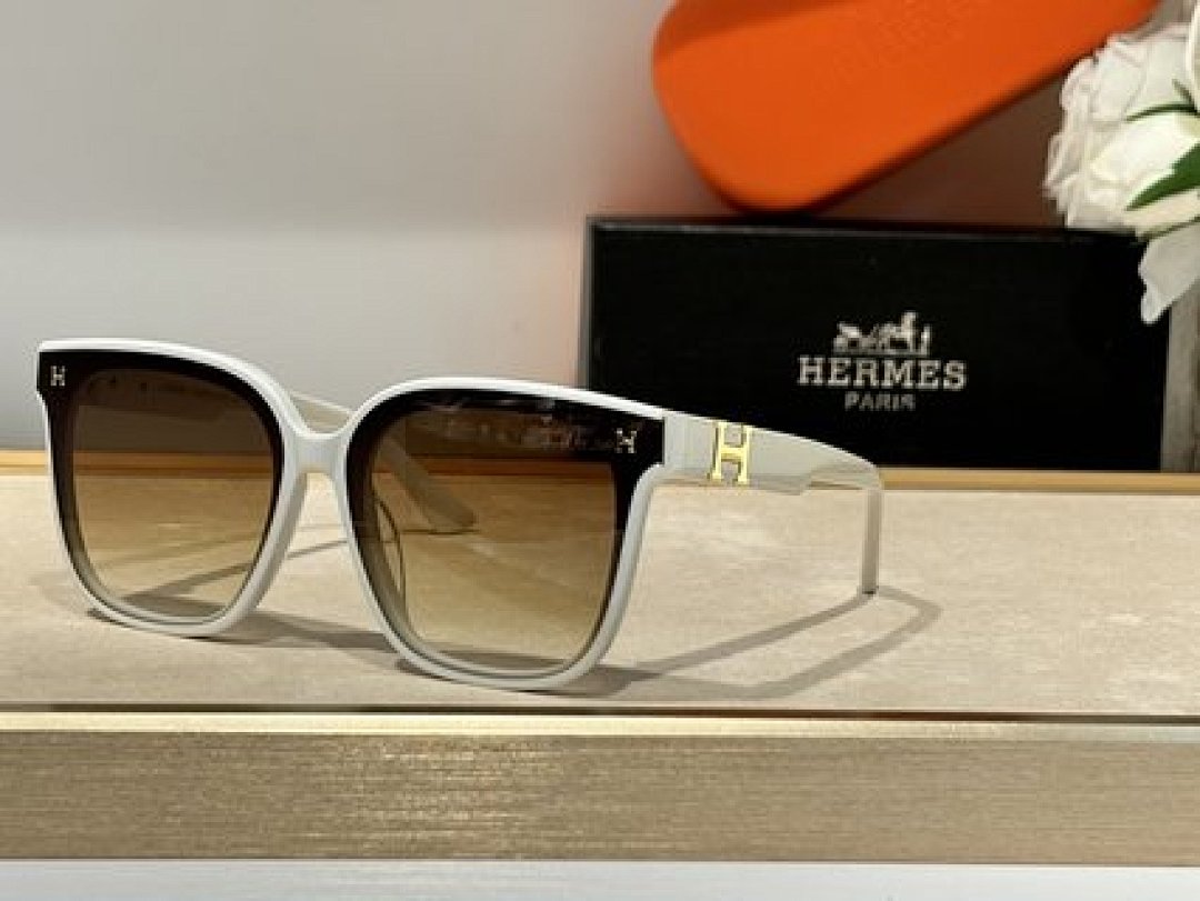 Other HERMES Sunglasses - Image 12