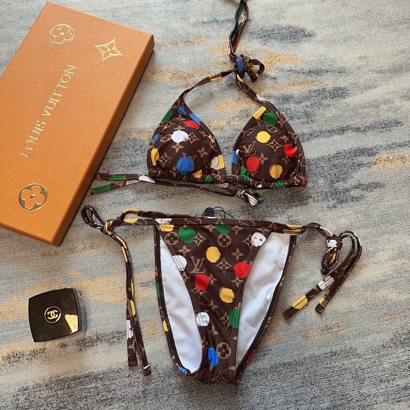 Bikini, photo 1