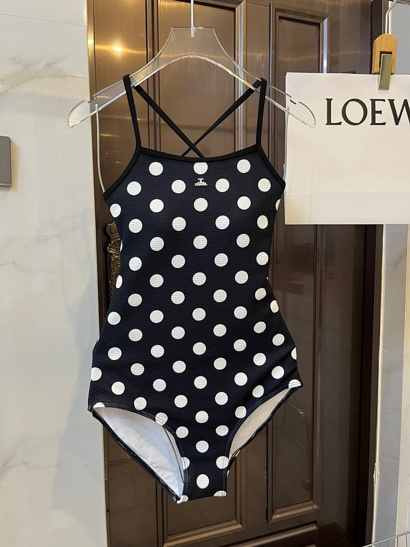 Yoga Wear, photo 1