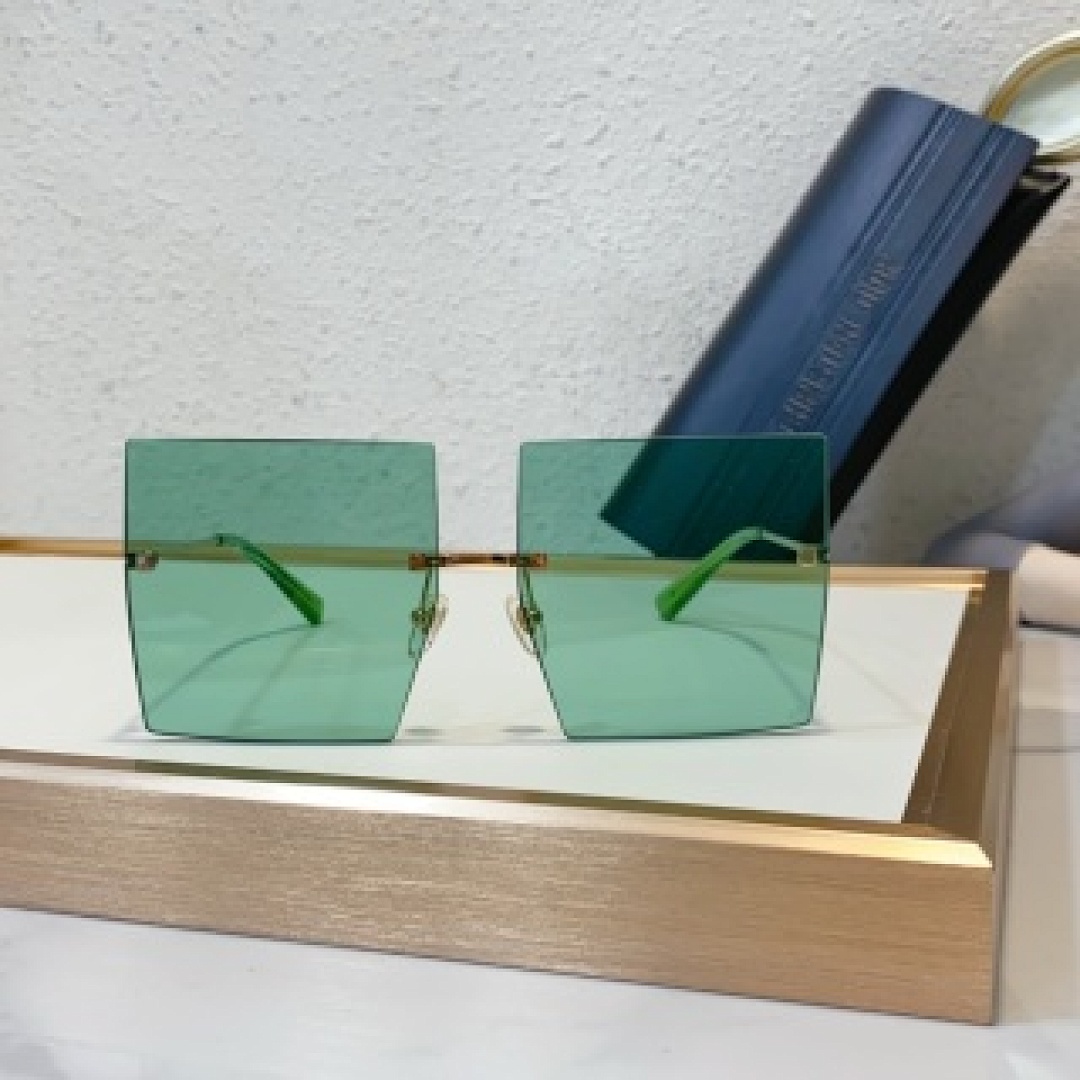 Other Dior Sunglasses - Image 12