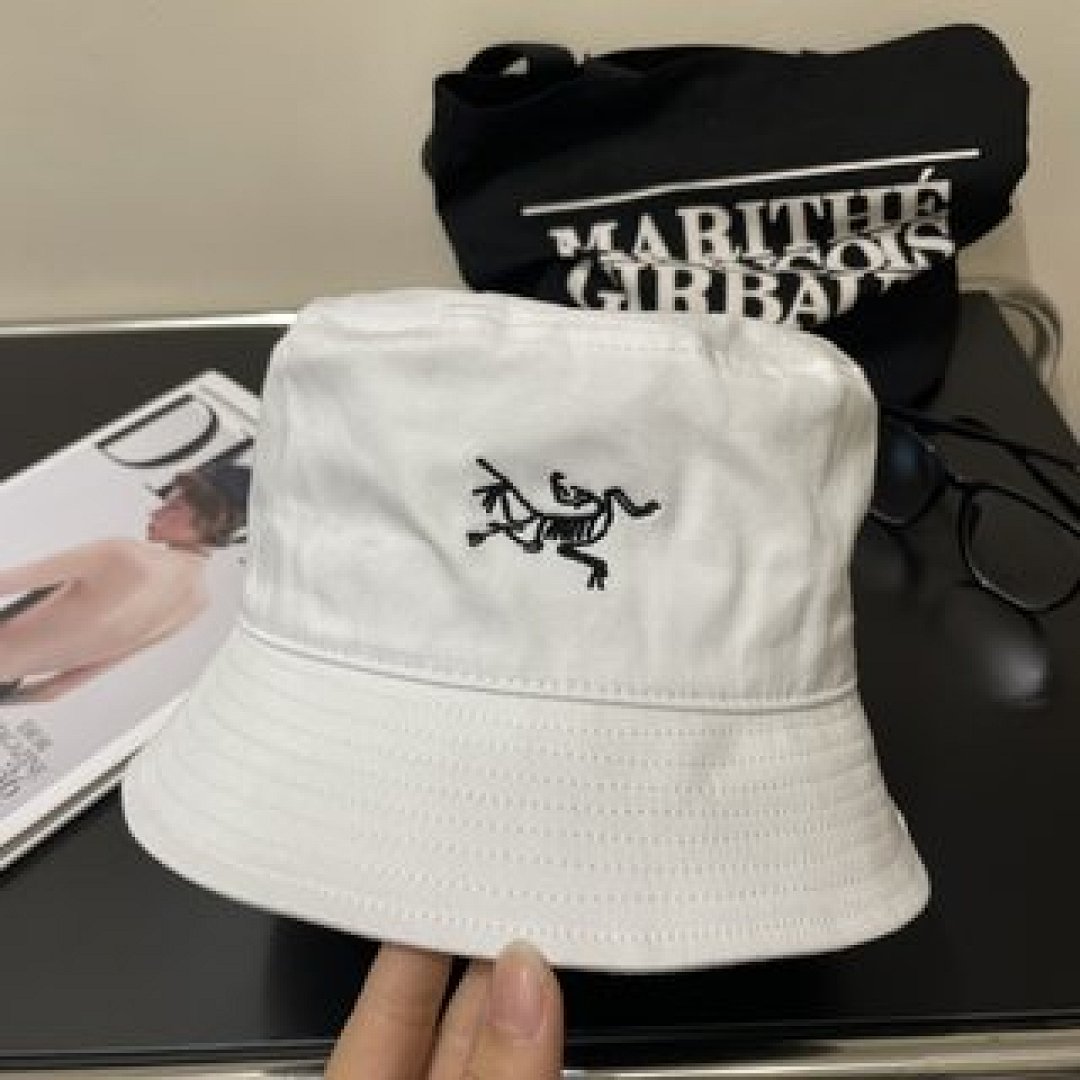 Other ArcTeryx - Image 9