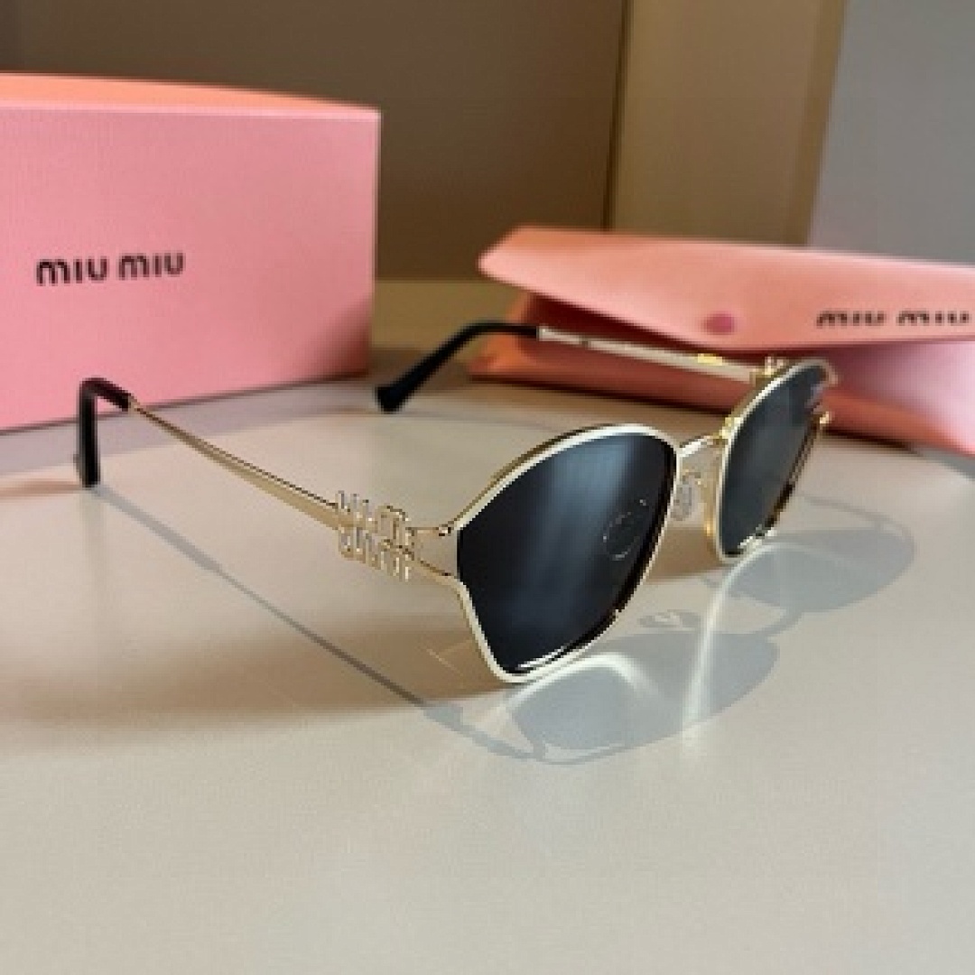 Other Miumiu Sunglasses - Image 27
