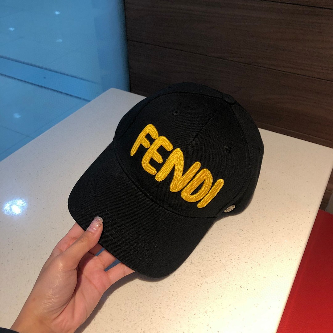 Hat, photo 1