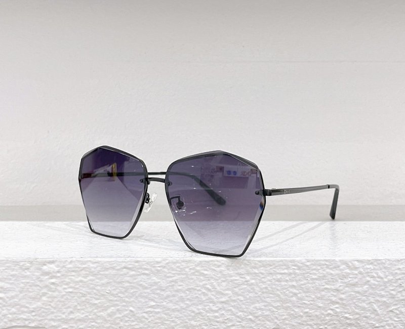 Other Glasses, photo 1