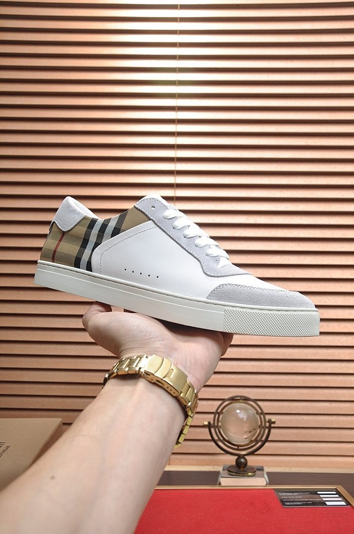 Other Burberry Shoes - Image 106