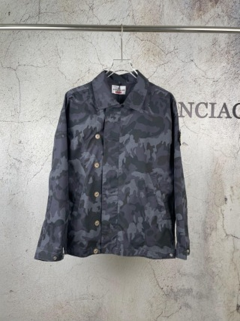 On Running Stone Island - Image 26