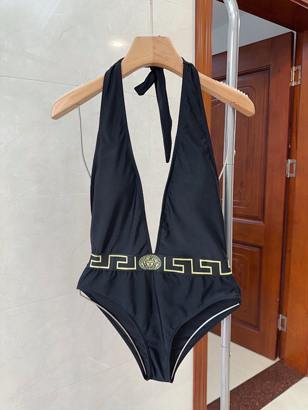 Bikini, photo 1