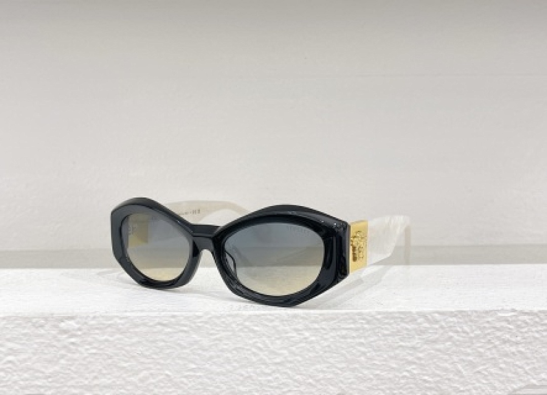 Other VERSACE Sunglasses - Image 96