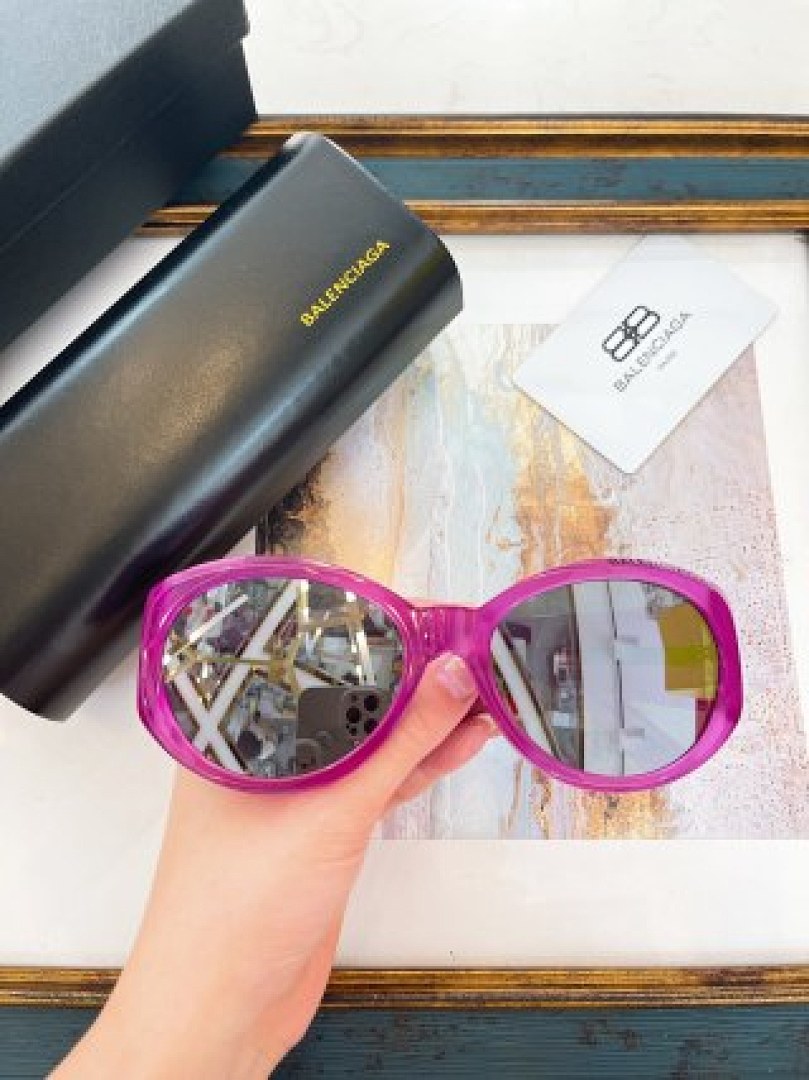Other Balenciaga Sunglasses - Image 100